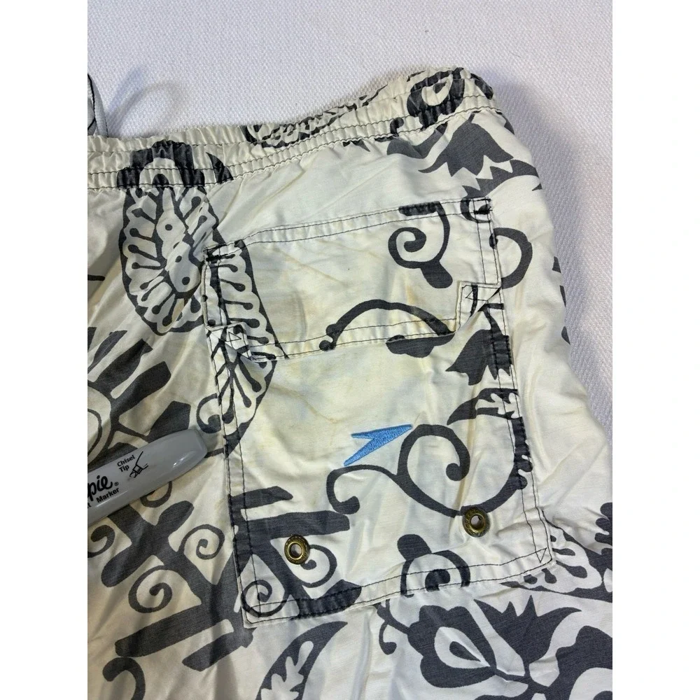 Speedo Men's Medium Swim Trunks Board Shorts Cream Black Paisley Floral Mesh‎